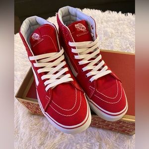 Hi top Vans Red size 8.5 in women’s or 7 in men’s